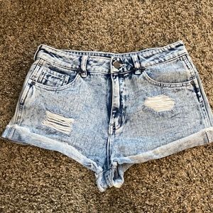 Denim Kendall & Kyle shorts!